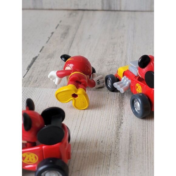 Disney Mickey Mouse Pluto mechanic car race set toy figure - Picture 11 of 11